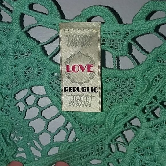 NOT FOR SALE (DONATED)      Mint Green knitted top - Picture 4 of 5