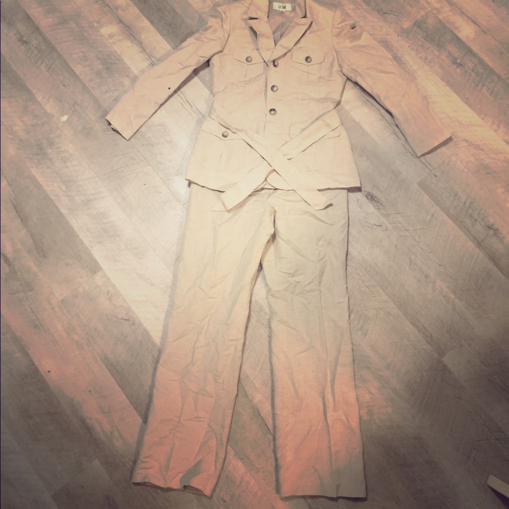 Le Suit Ladies Suit!