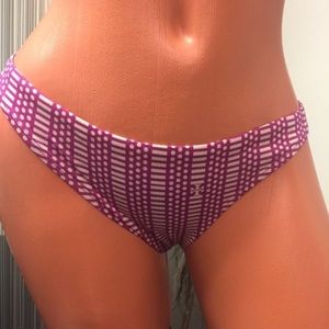 Tory Burch Wild Orchid Corossol Print Hips