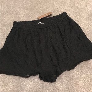 Black Francesca's lace shorts!