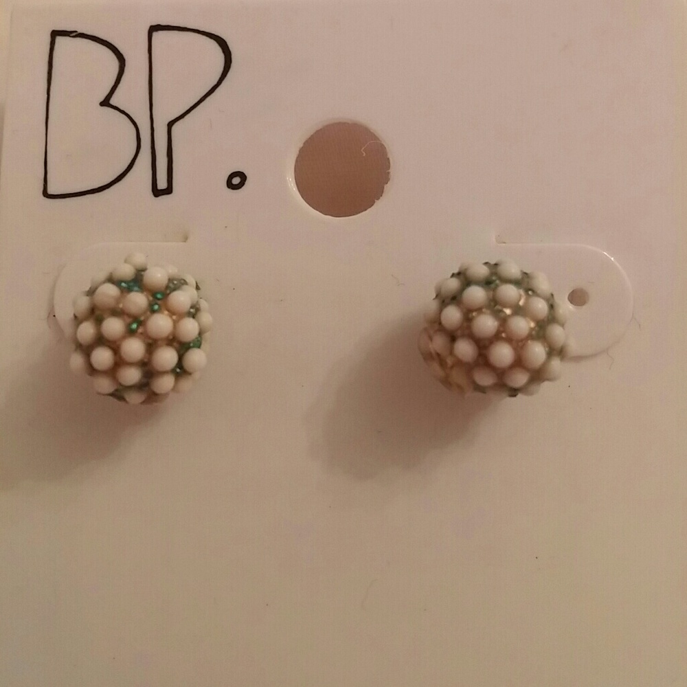 BP white and gold ball stud earrings - Picture 2 of 2