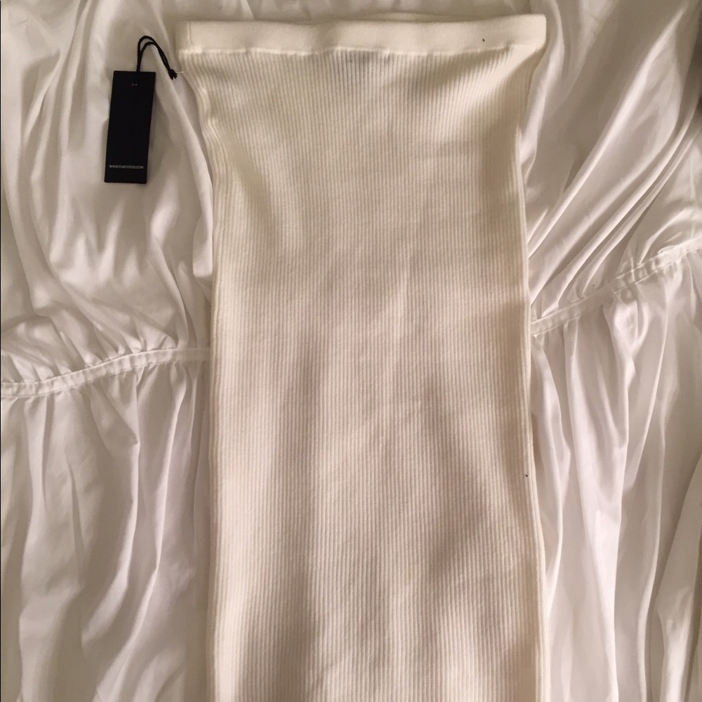 Ribbed below the knee skirt