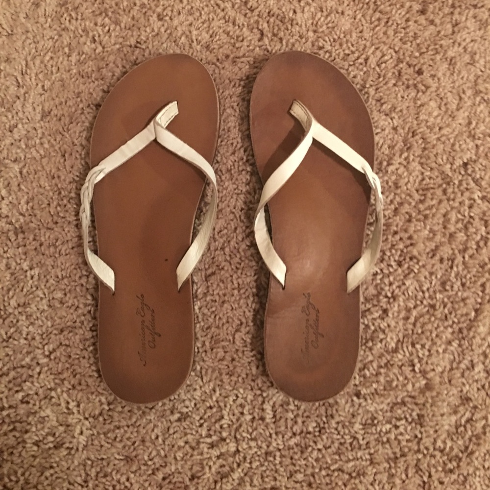 American Eagle Leather Flip Flips