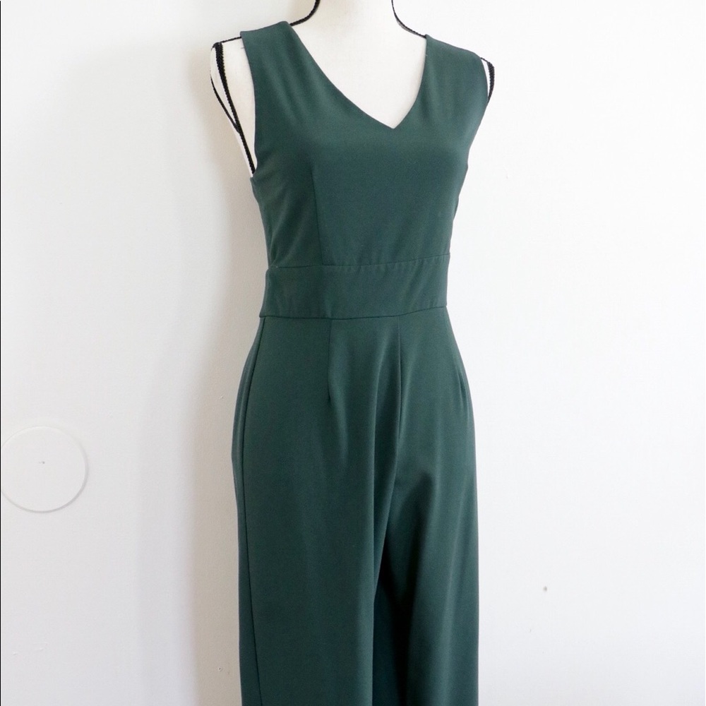 Green Cross In Back Jumpsuit! 💚