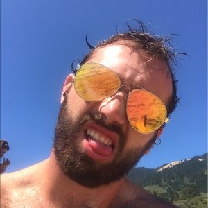 Meet your Posher, Cody