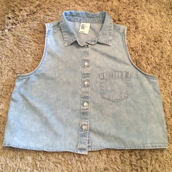H&M Tops - H&M crop denim top