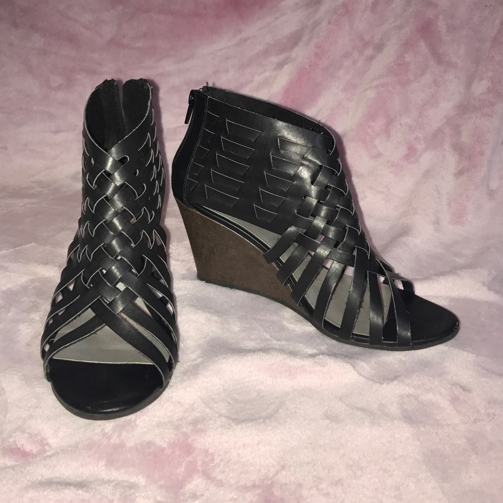 American Eagle edgy black wedges