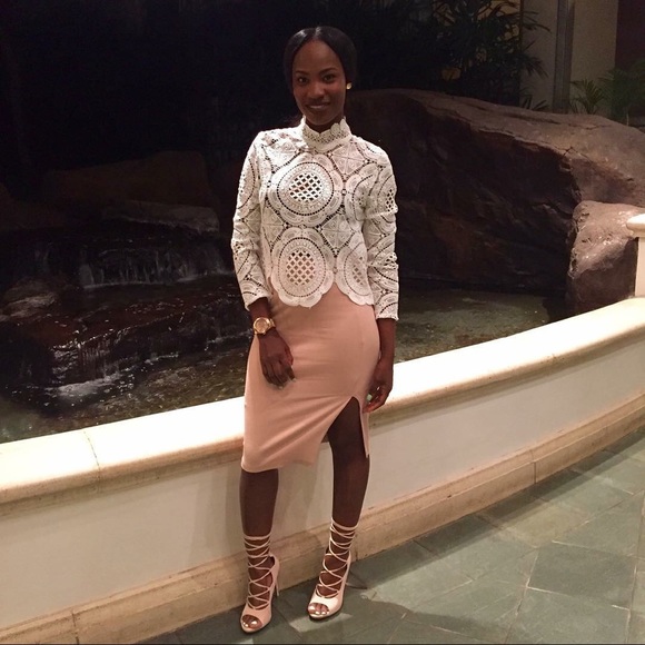 White long sleeve top - Picture 1 of 1