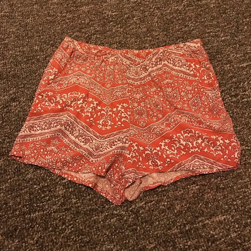 Salmon floral printed shorts