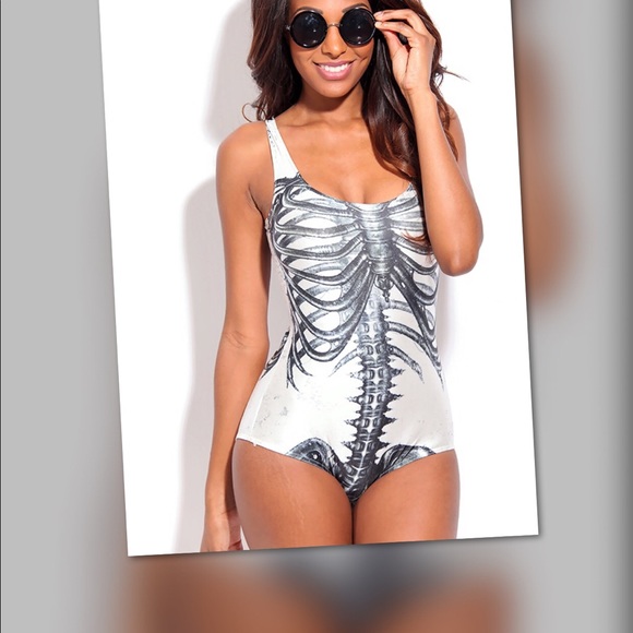 5⭐️ RATED ONE PIECE SKELETON BODYSUIT - Picture 2 of 5