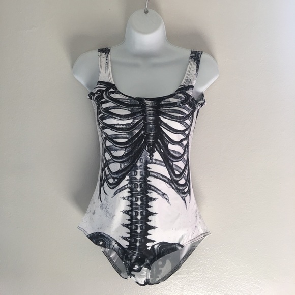 Other - 5⭐️ RATED ONE PIECE SKELETON BODYSUIT