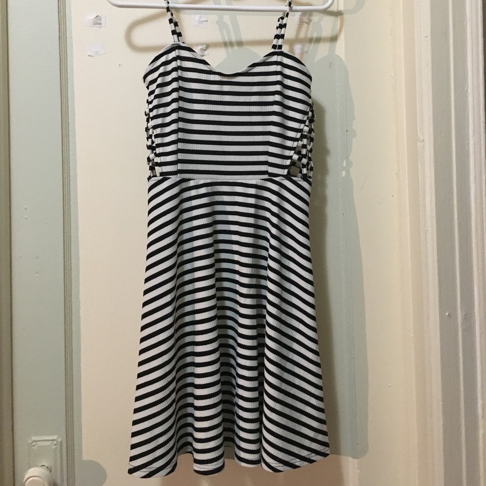 Medi dress