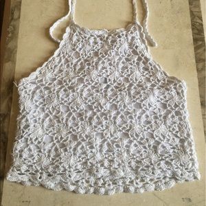 White lace patterned  crop top