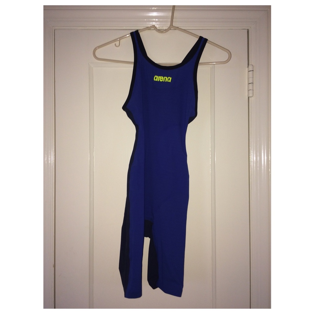 Womens Arena Carbon Air size 28 WORN ONCE