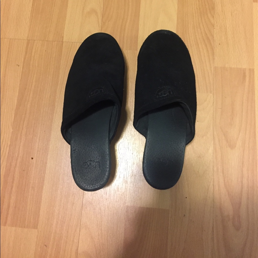 Selling kids ugg size 3