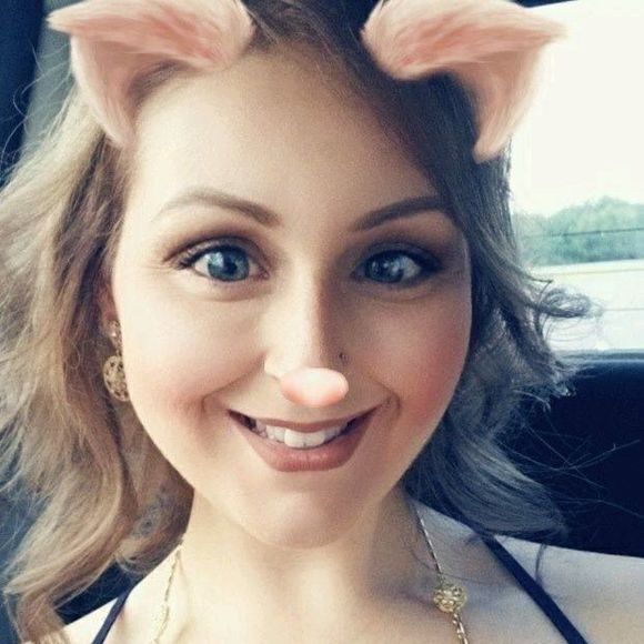 Meet your Posher, Ashley - Picture 1 of 1