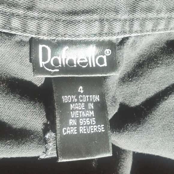 Shorts - Picture 3 of 3