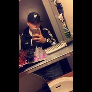 Meet your Posher, Marisa