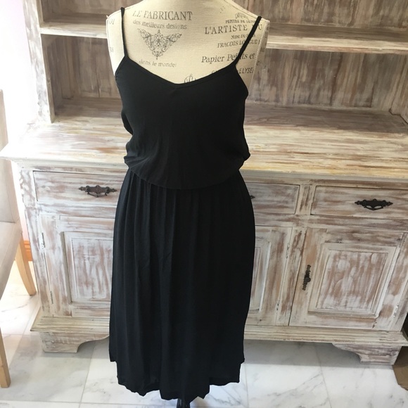 last one • black chiffon maxi dress - Picture 2 of 4