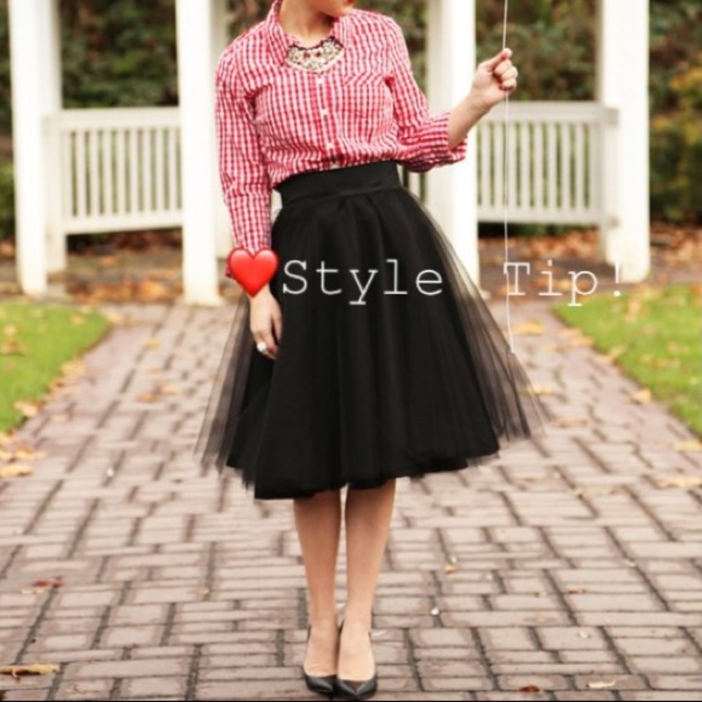 🌼NWT Beautiful Tulle Skirt, Stretch Waistband - Picture 5 of 7