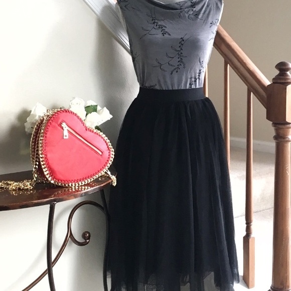 🌼NWT Beautiful Tulle Skirt, Stretch Waistband - Picture 3 of 7