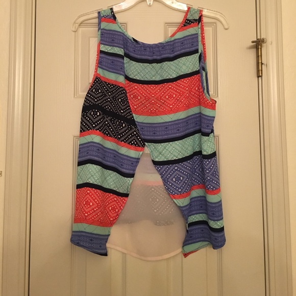 Split back tank - Picture 2 of 3