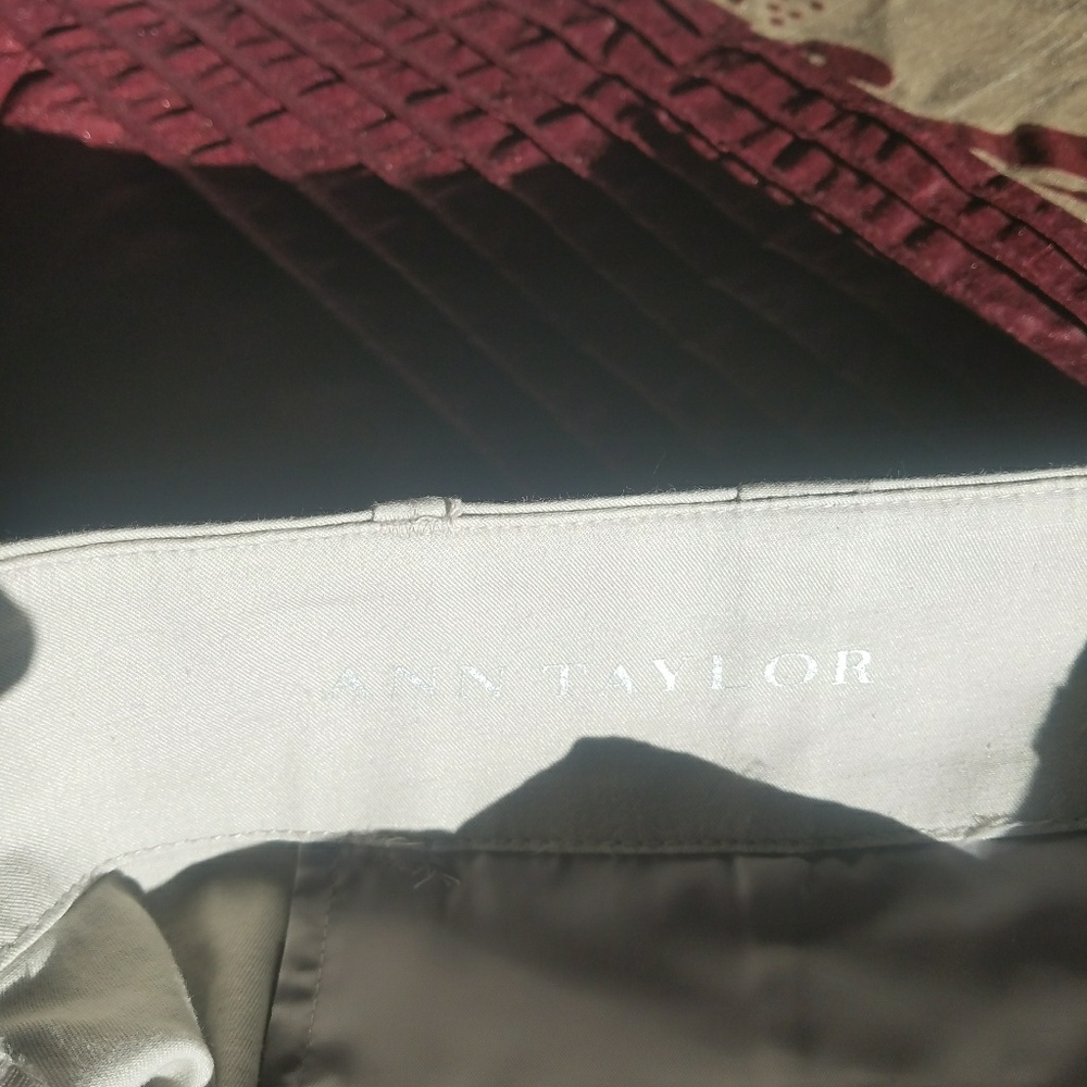 Shorts - Picture 3 of 4