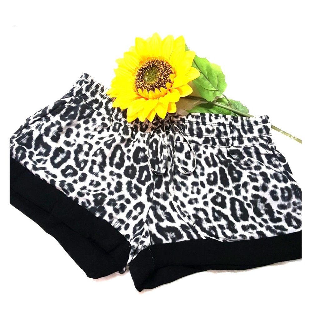 Guess animal print short shorts