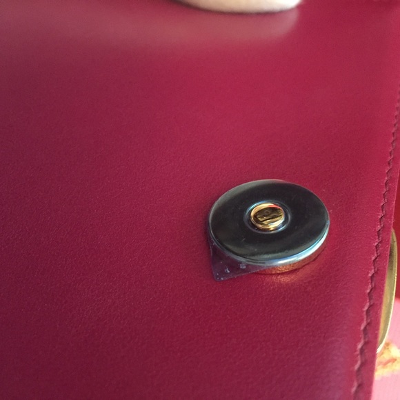 Salvatore Ferragamo Miss Vara Patient Leather - Picture 7 of 8