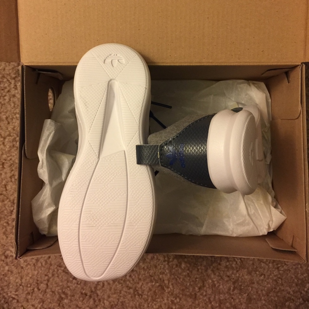 BRAND NEW！！ ADIDAS！SL LOOP RUNNER 1 - Picture 4 of 5