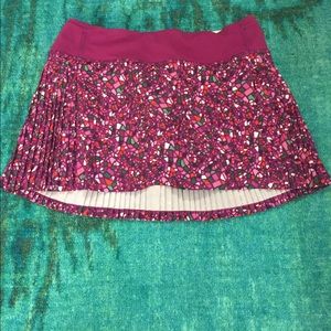 LULULEMON never worn multi colored skort