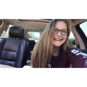 Meet your Posher, Kenzie