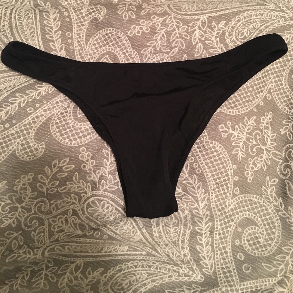 Vitoria secret bikini bottoms