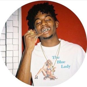 Meet your Posher, Issa