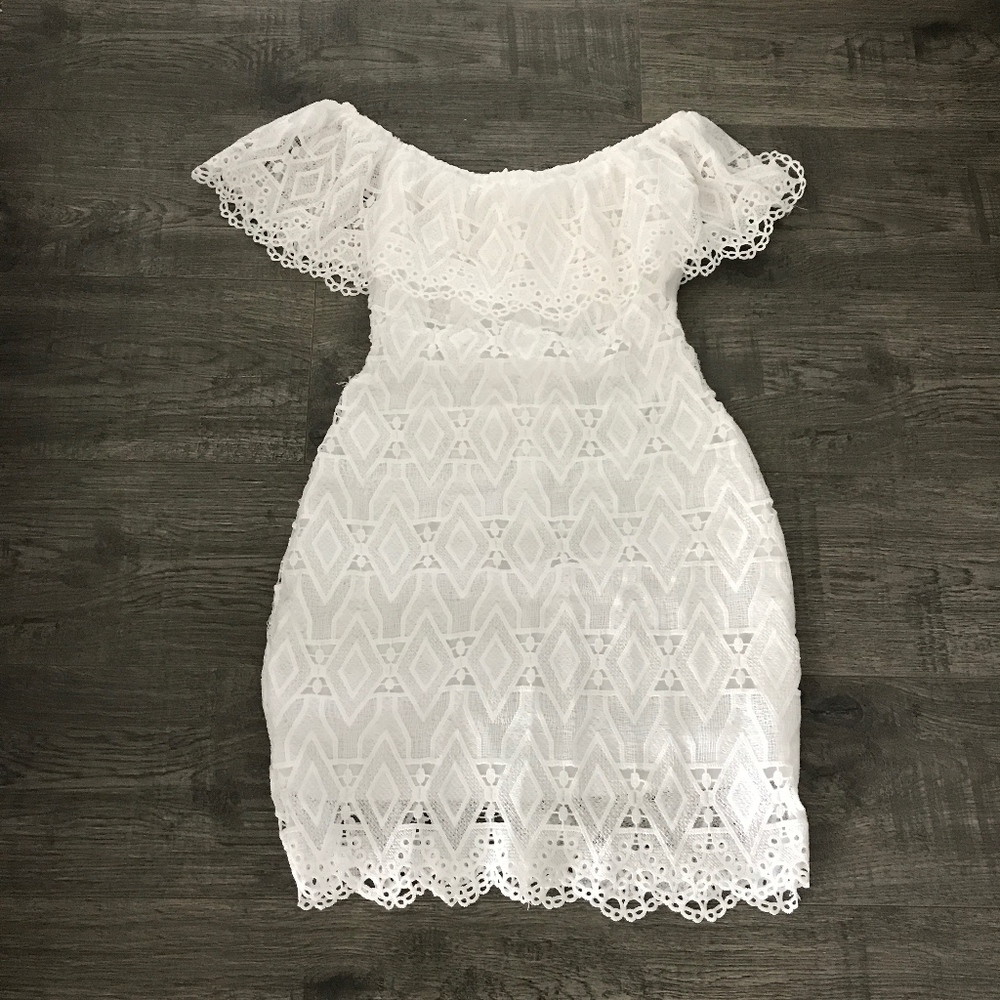 NWOT➡️Lace Off The shoulder MiniDress - Picture 4 of 4