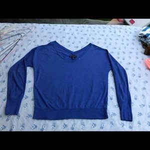 American Eagle Silver Striped V-Neck Top Wide Neckline Long Sleeves Purplish Tee