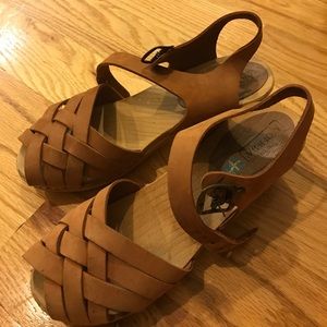 Moheda woven clog