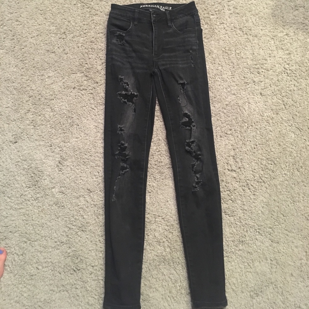 American Eagle distressed super stretch jeans