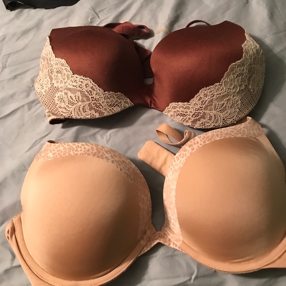 Victoria's Secret 36D bras