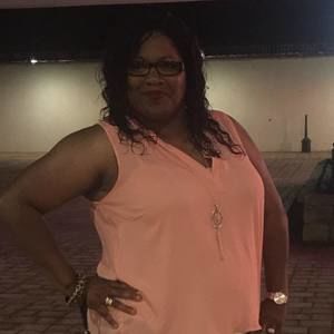 Meet your Posher, Stacy