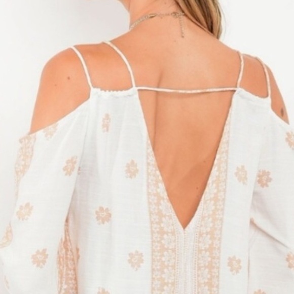 💐NWT Blouse With Spaghetti Straps - Picture 3 of 3