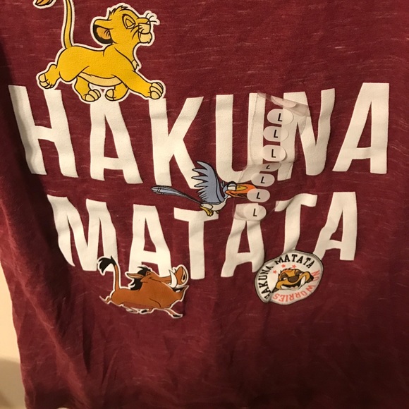 Never worn "HAKUNA MATATA" t-shirt - Picture 2 of 4