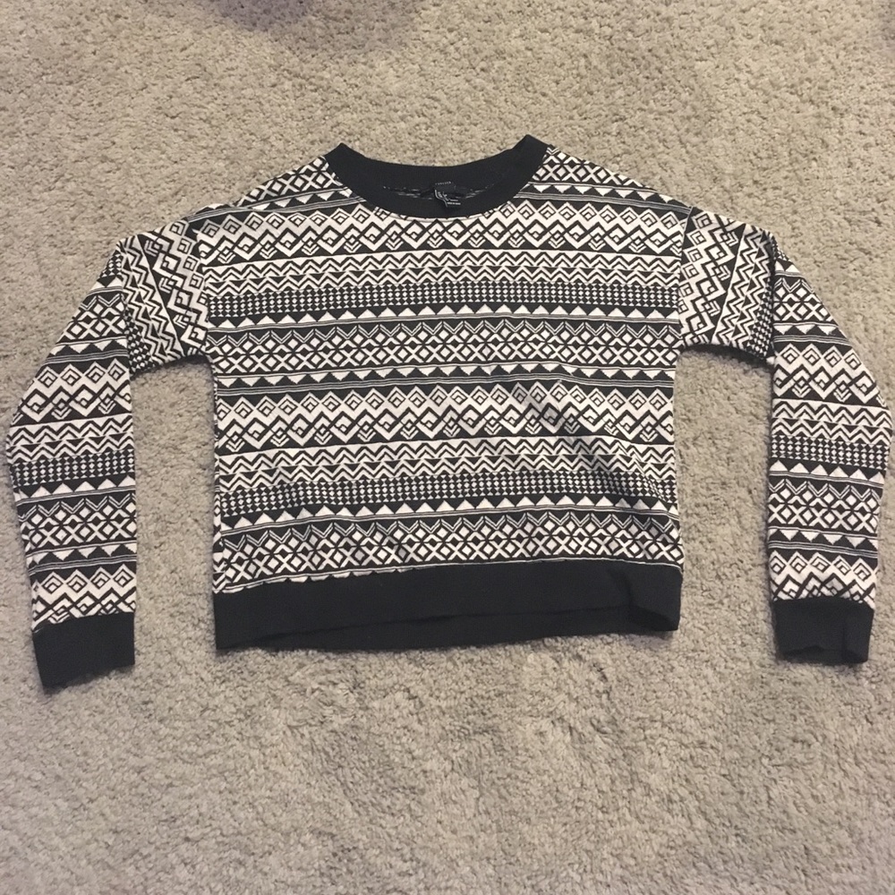 Design embroidered thin sweater for fall !!