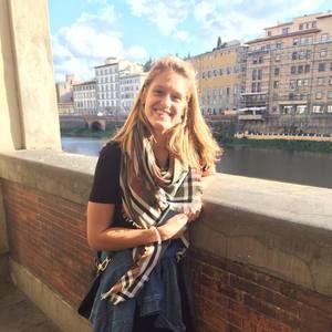 Meet your Posher, Holly