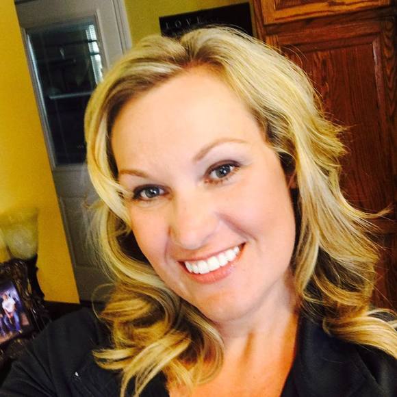 Meet your Posher, Angi - Picture 1 of 1