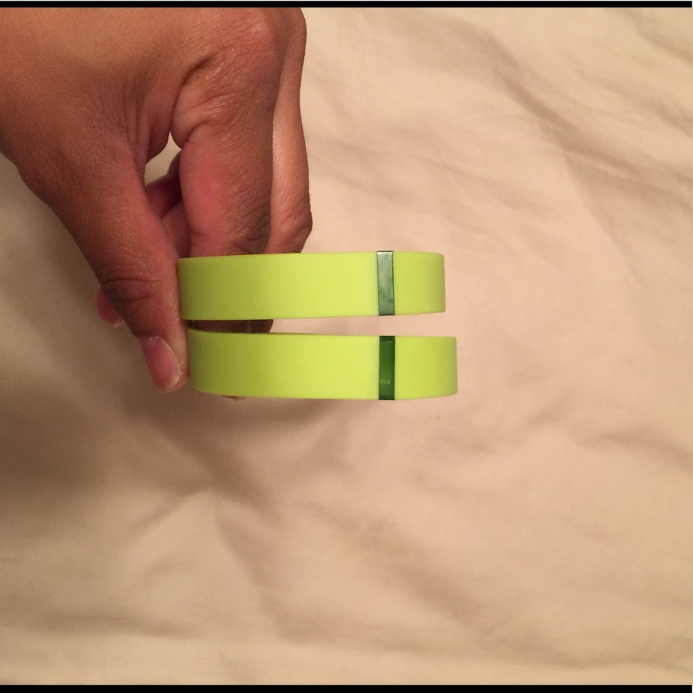 Small and large Fitbit Flex wristbands