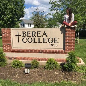 Meet your Posher, Lilia