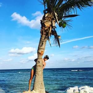 Meet your Posher, Courtney