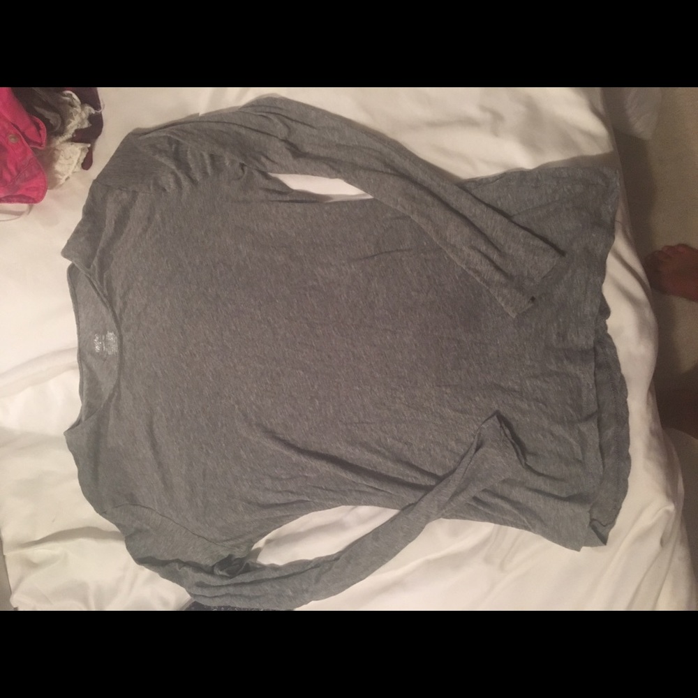 Mossimo long sleeved grey top, perfect basic!