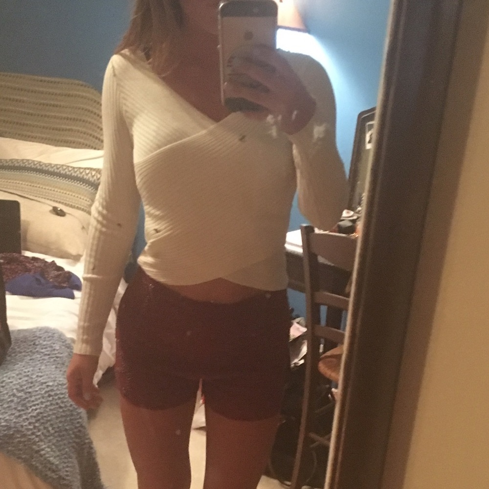Wrap up long sleeved top